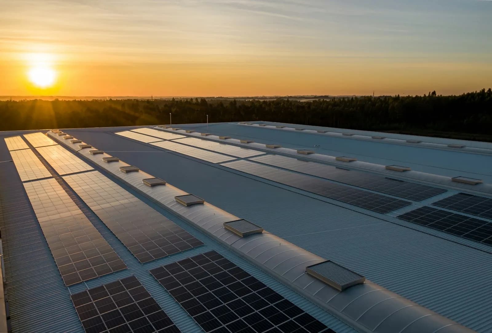 Magazyn energii zamontowany na ścianie