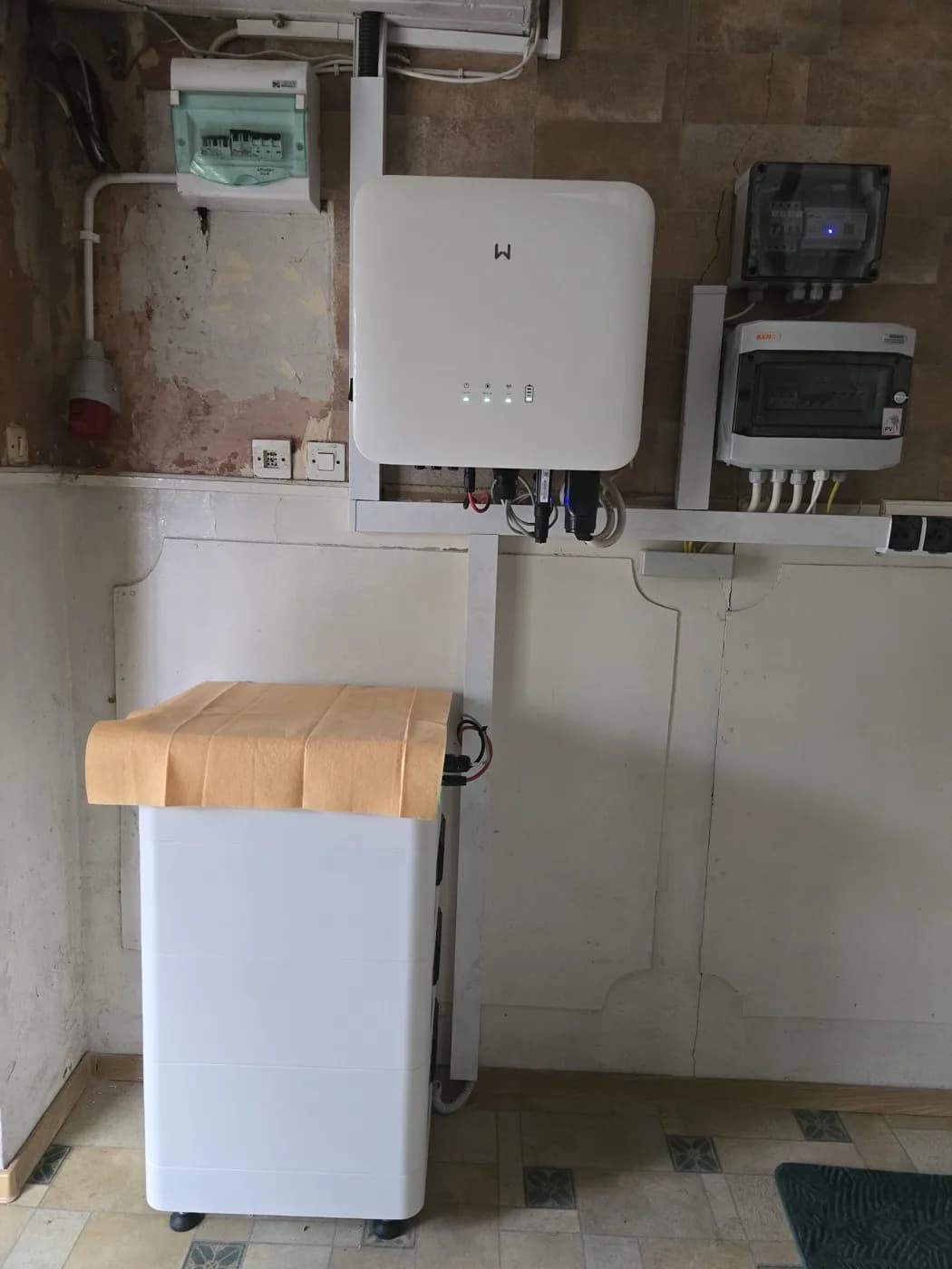 Magazyn energii Dyness 10,65 kWh zamontowany przez NEXBE, Otwock
